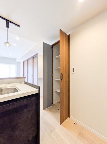 ゼファー武蔵浦和-21-収納