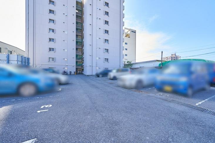 ウインザーハイム西川口-16-駐車場