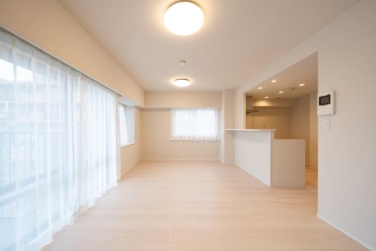 ソフィア東川口-3-リビング