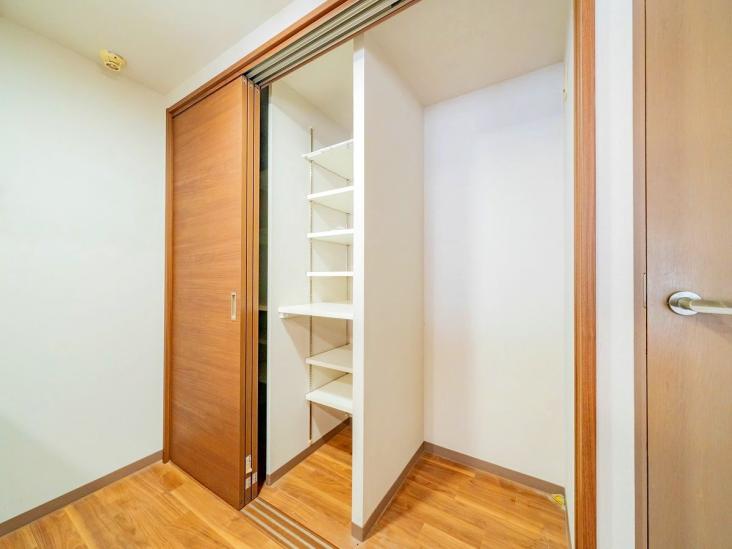 川口幸町パークホームズ-10-収納