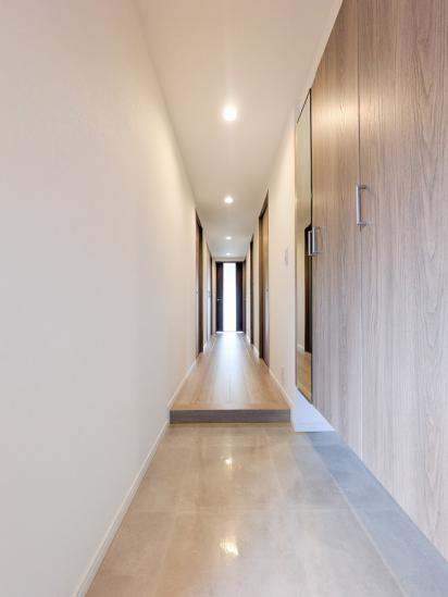 コンフィール武蔵浦和-24-玄関