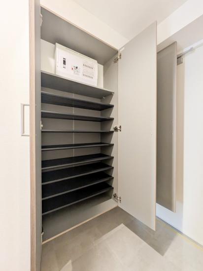 コンフィール武蔵浦和-25-収納