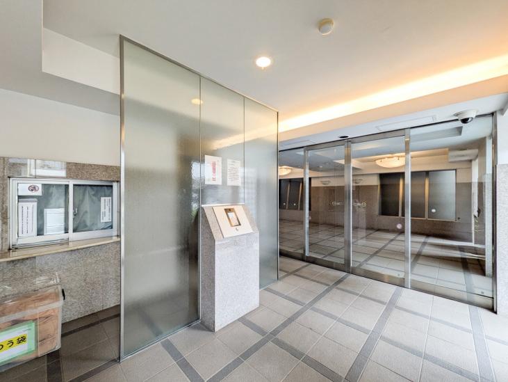 コンフィール武蔵浦和-32-エントランス