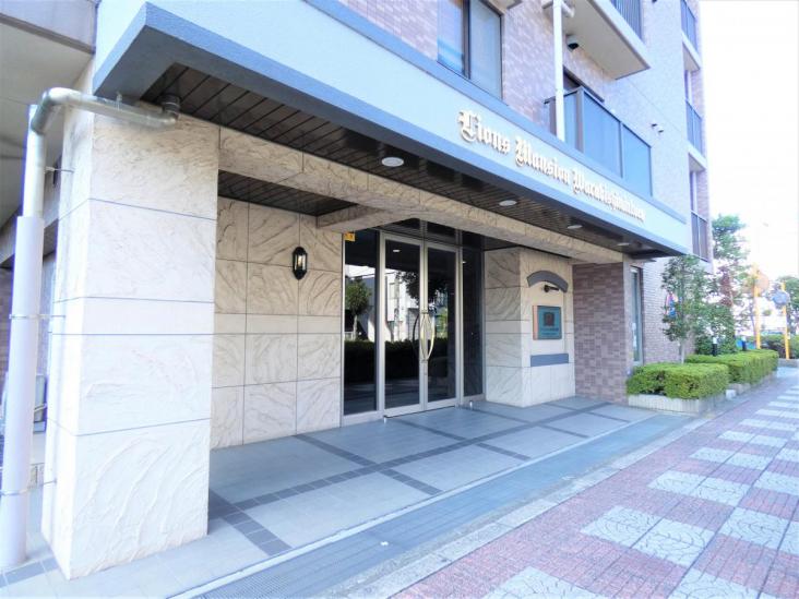 ライオンズマンション蕨市民公園-3-エントランス