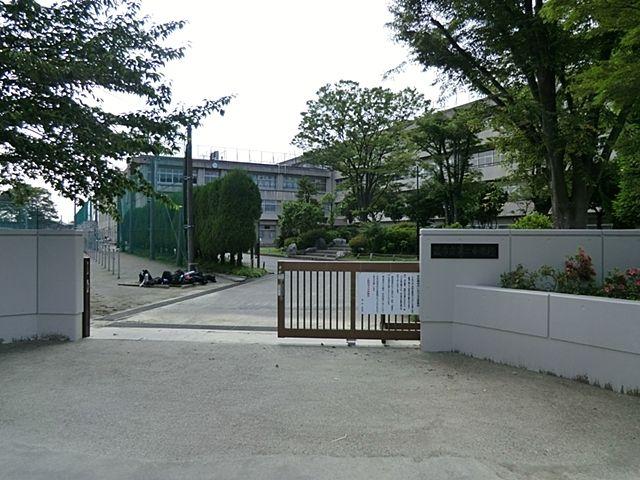 フェローネ・ザ・マークス-14-中学校