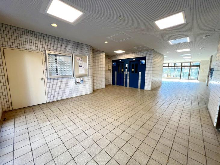 谷津パークタウン三番街３ー１ー４６号棟-15-エントランス