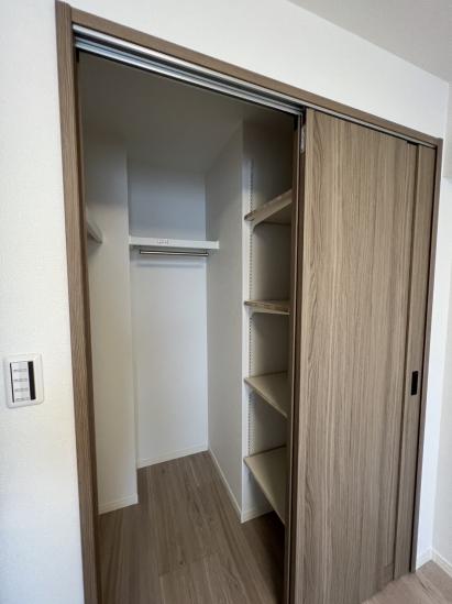 コープ野村夏見５号棟-16-収納