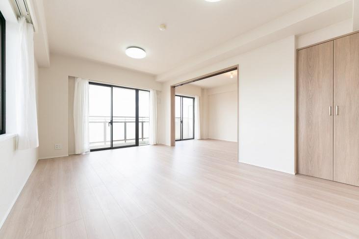 エルズ市川中山-7-リビング