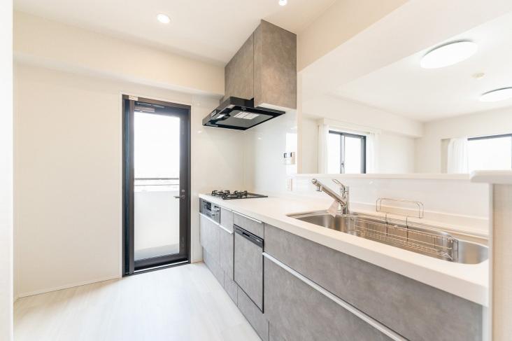 エルズ市川中山-8-キッチン