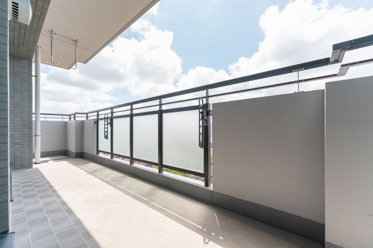 エルズ市川中山-15-バルコニー