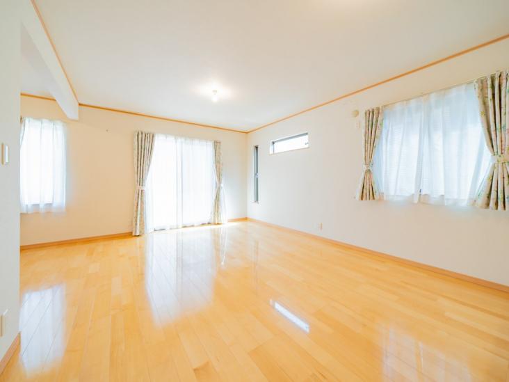 千葉市花見川区幕張町２丁目戸建-9-リビング