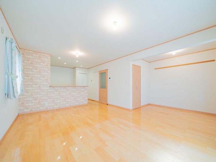 千葉市花見川区幕張町２丁目戸建-10-リビング