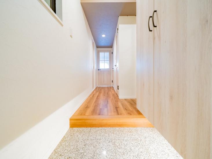 ライオンズマンション本八幡-16-玄関