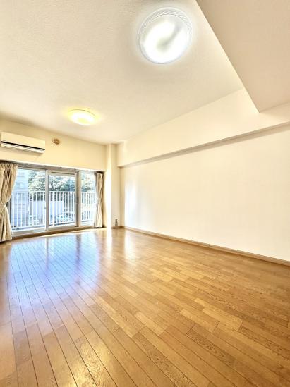 東船橋ガーデニア６号棟-2-リビング