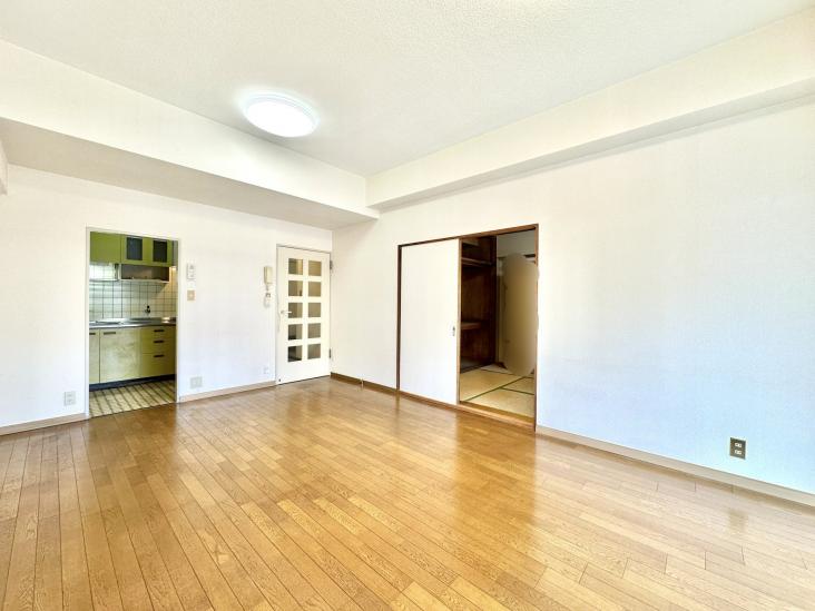 東船橋ガーデニア６号棟-3-リビング