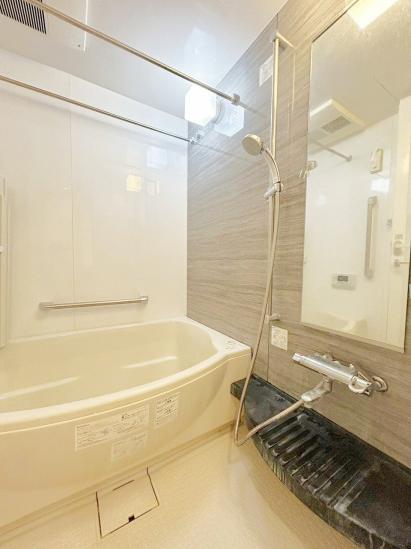 ＣＨＩＢＡ　ＣＥＮＴＲＡＬ　ＴＯＷＥＲ-4-バス