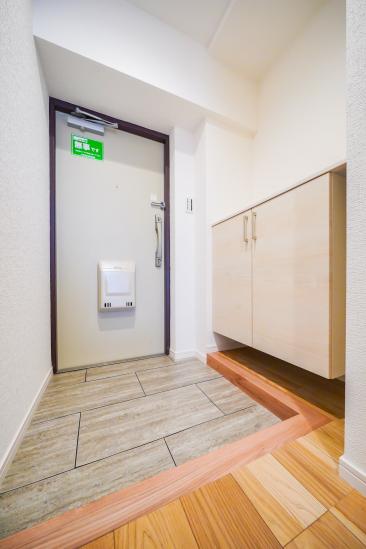 小栗原住宅１号棟-17-玄関