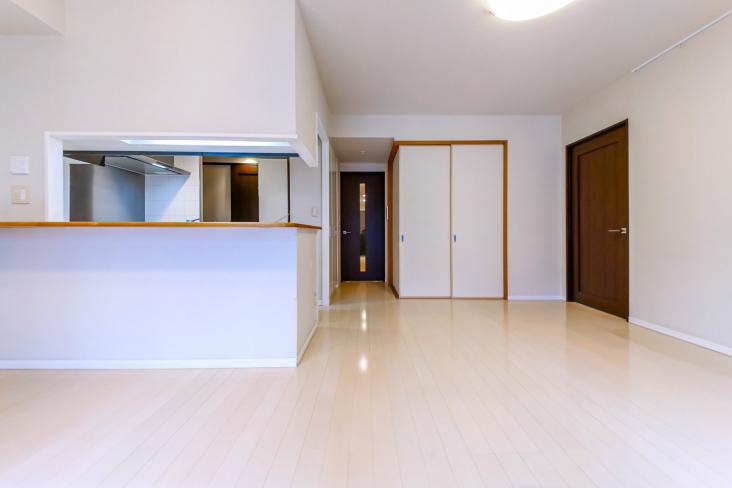 ワンダーベイシティＳＡＺＡＮ　フロントウイング -3-リビング