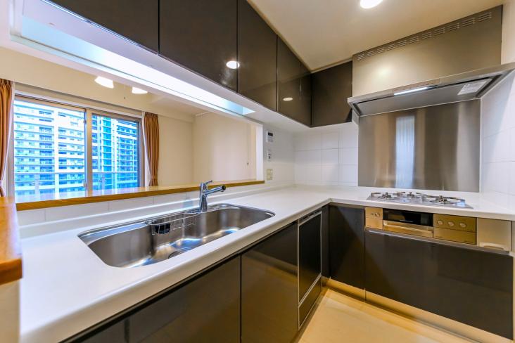ワンダーベイシティＳＡＺＡＮ　フロントウイング -4-キッチン