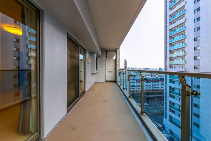 ワンダーベイシティＳＡＺＡＮ　フロントウイング -14-バルコニー