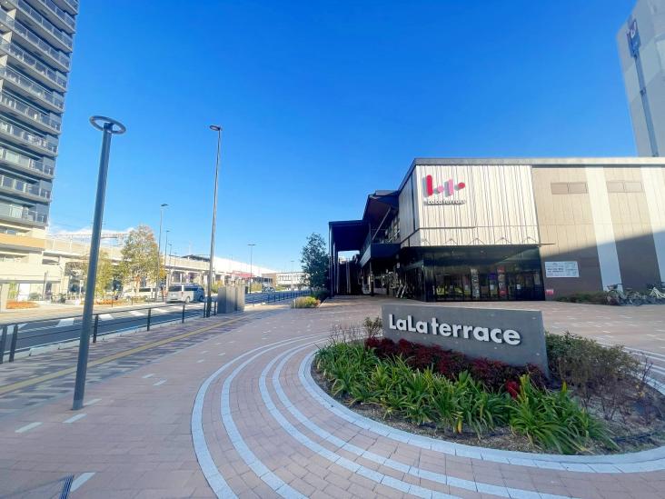 ワンダーベイシティＳＡＺＡＮ　フロントウイング -21-ショッピング施設