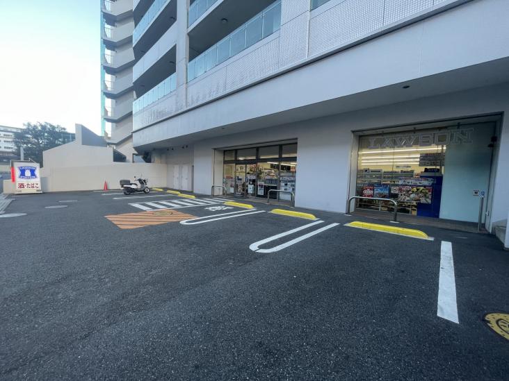 ワンダーベイシティＳＡＺＡＮ　フロントウイング -28-コンビニ