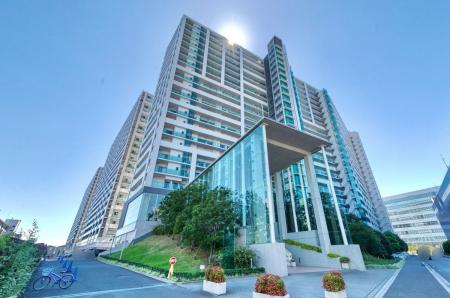 ワンダーベイシティＳＡＺＡＮ　フロントウイング 