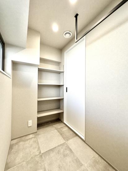 小栗原住宅２号棟-35-収納