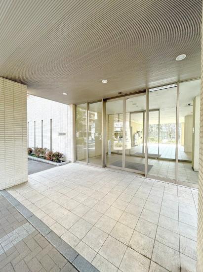 ザ・レジデンス千葉ニュータウン中央参番館-19-エントランス