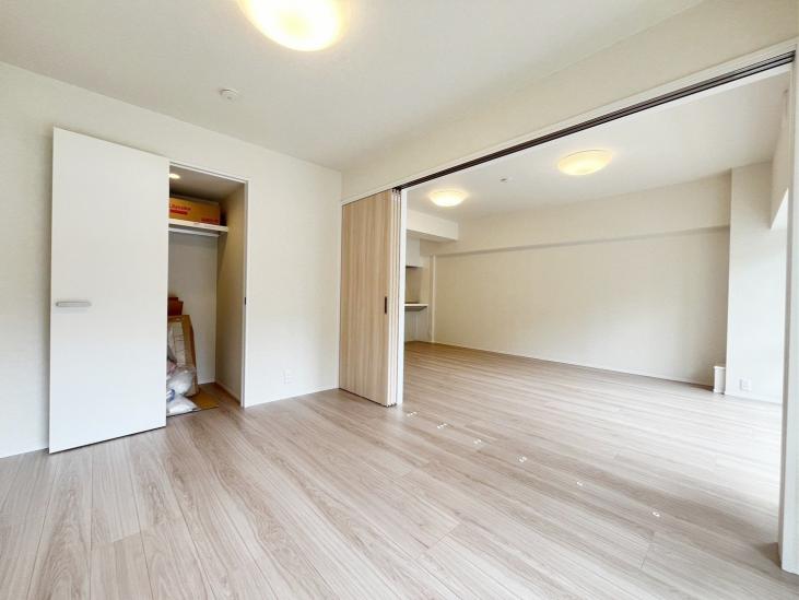 東船橋ガーデニア６号棟-6-リビング