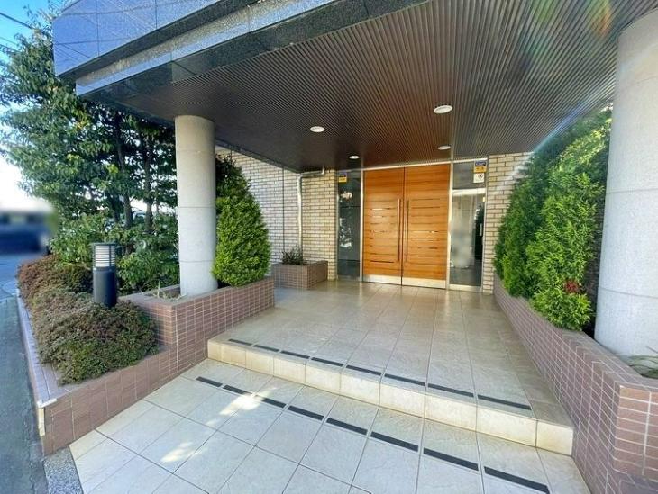 コニファーコート稲城-8-エントランス