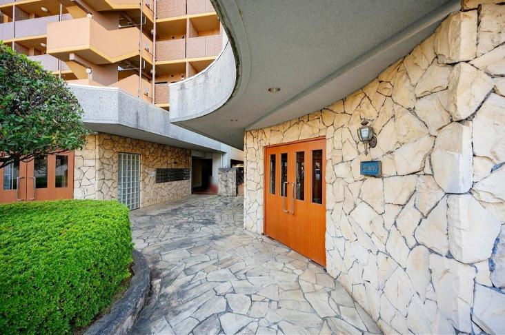 グランシャトレ玉川上水ウエスト-10-エントランス