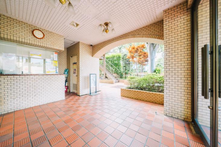 アンバサダー調布-4-エントランス