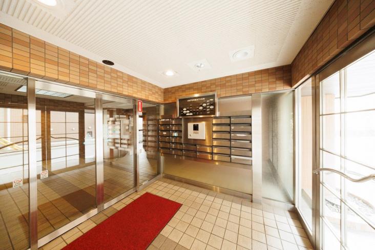 ライオンズマンション三鷹台-3-エントランス