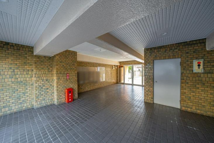 ビッグ武蔵野田無-33-エントランス