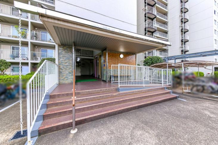 つつじヶ丘ハイム　B棟-3-エントランス