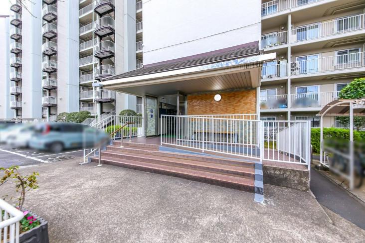 つつじヶ丘ハイム　B棟-26-エントランス