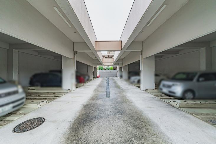 朝日クレスパリオ綾瀬-28-駐車場