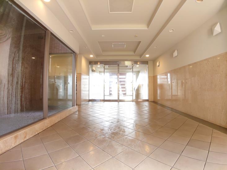 ロータリーパレス北千住-4-エントランス