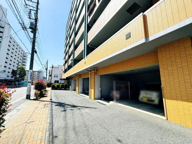 ロータリーパレス北千住-9-駐車場