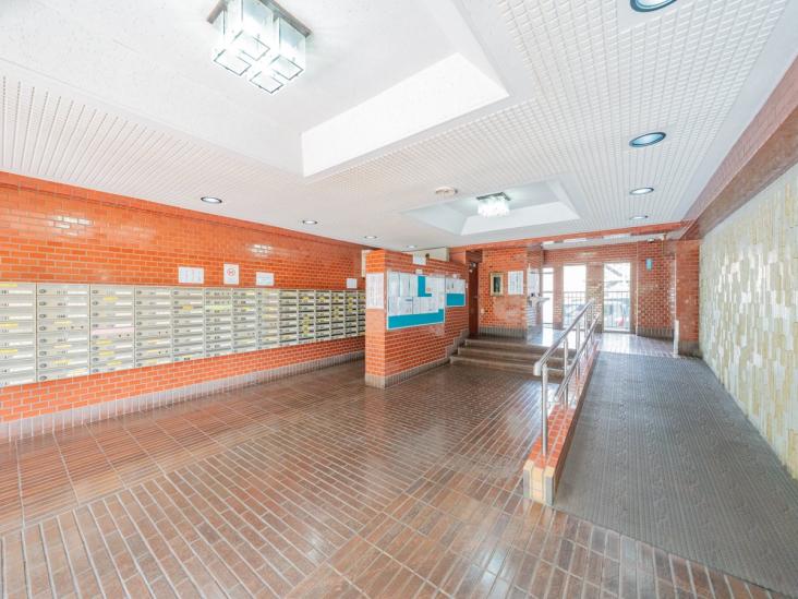 三郷スカイマンション-18-エントランス