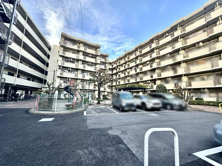 セザールお花茶屋-12-駐車場