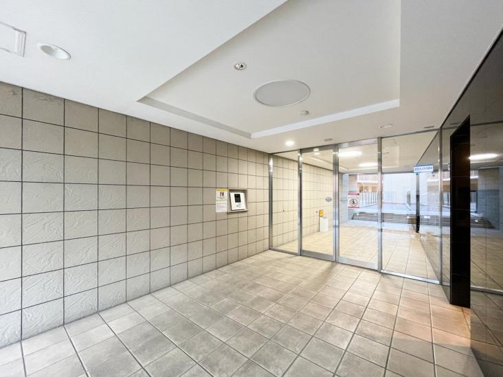 ジェイパーク北千住モナクレイス-11-エントランス