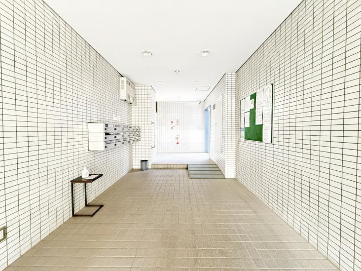 ペルレ五反野-13-エントランス