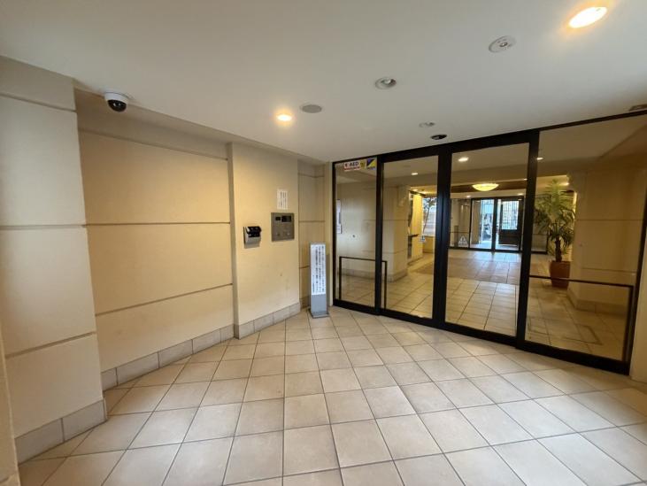 ヴェレーナ北綾瀬-4-エントランス