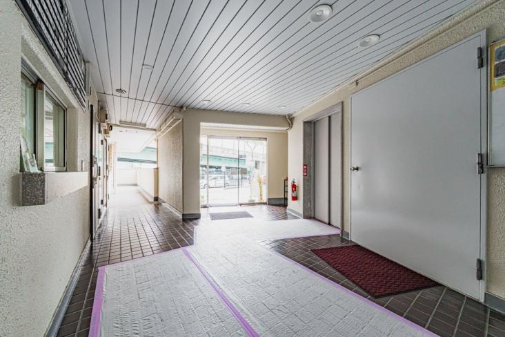 ライオンズマンション西新井-7-エントランス