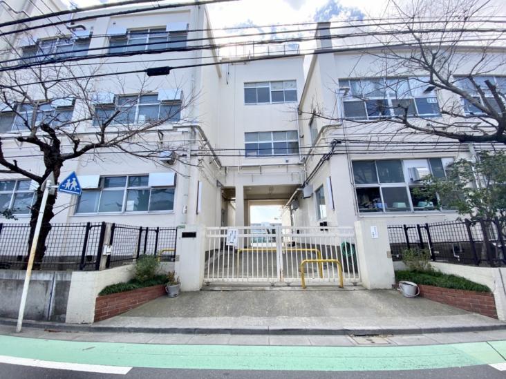 ライオンズプラザ梅島-14-小学校