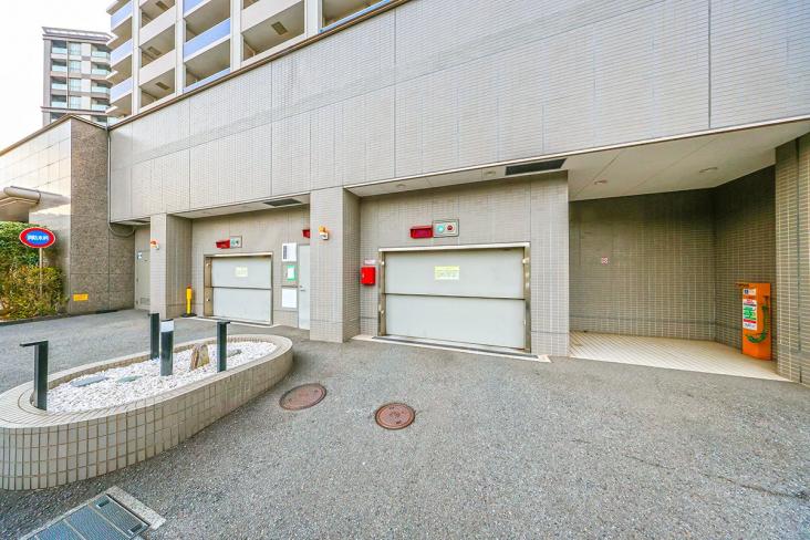 グローリオタワー横浜元町-8-駐車場