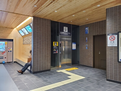 池上駅舎 １番ホーム エレベーター