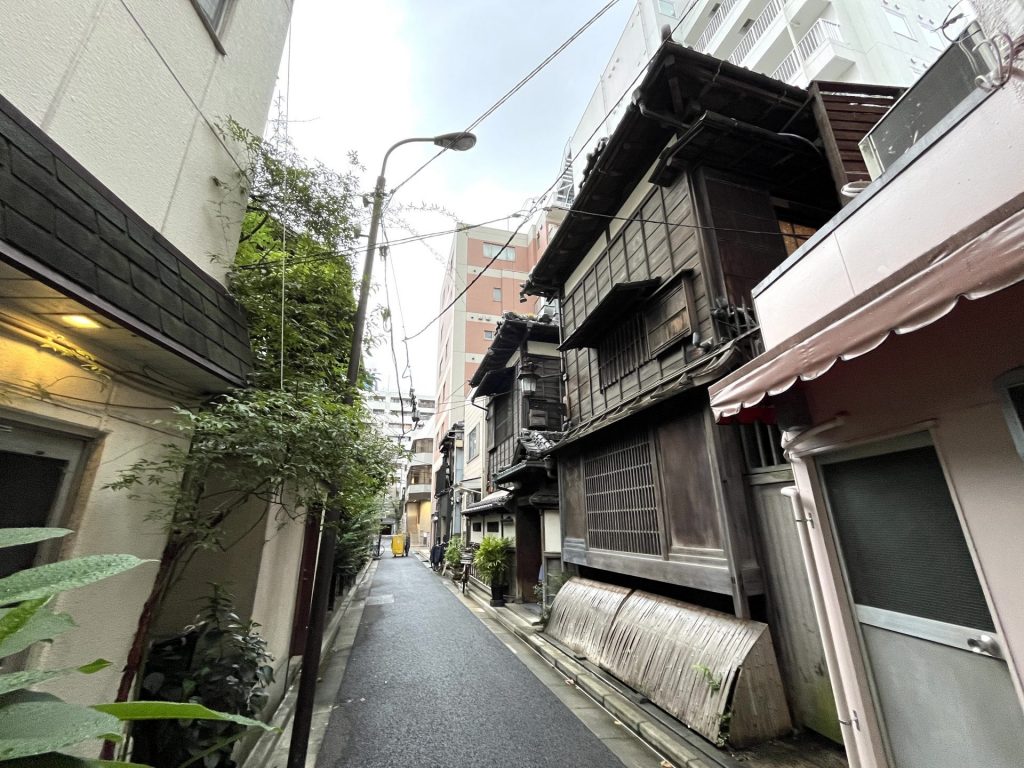 下町情緒漂う細路地